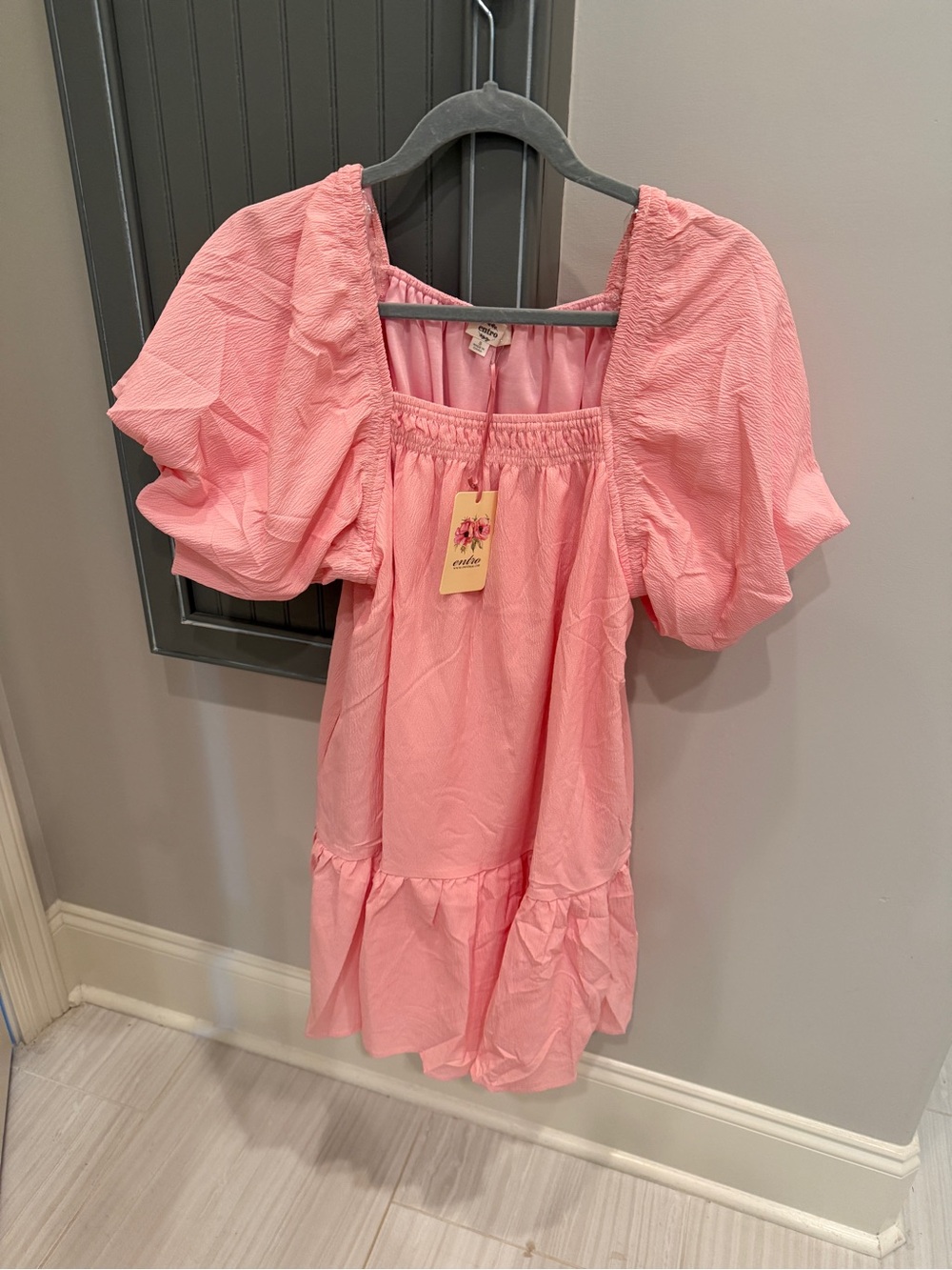 entro Pink Puff-Sleeve Ruffle Dress
